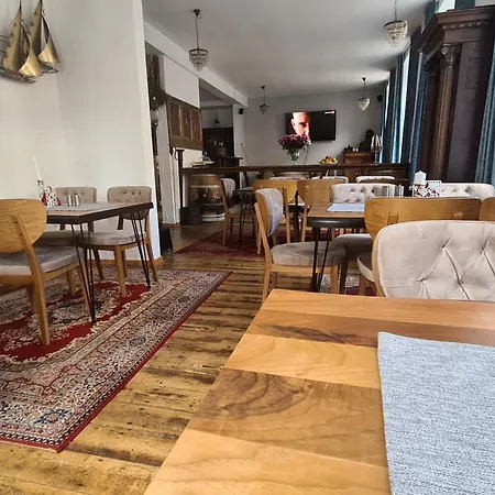Osteria Del Vino 宾馆 3*